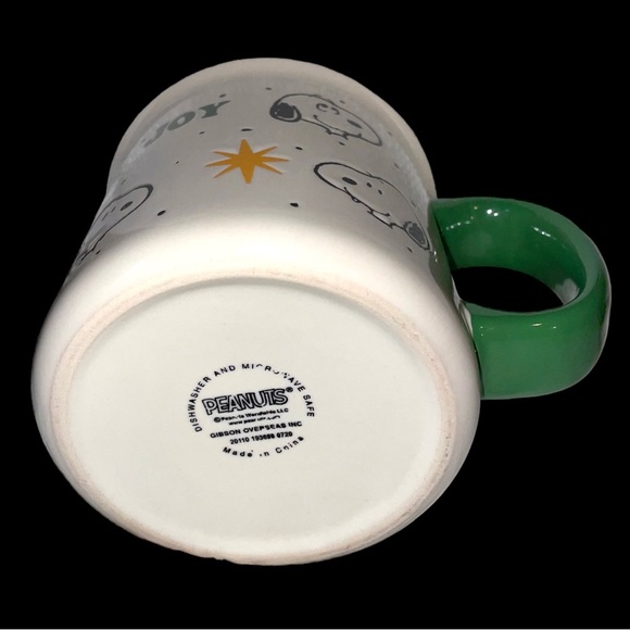 Snoopy PEANUTS SNOOPY JOY Holiday 20oz Coffee Tea Cocoa Mug Ceramic Cup - Picture 6 of 16